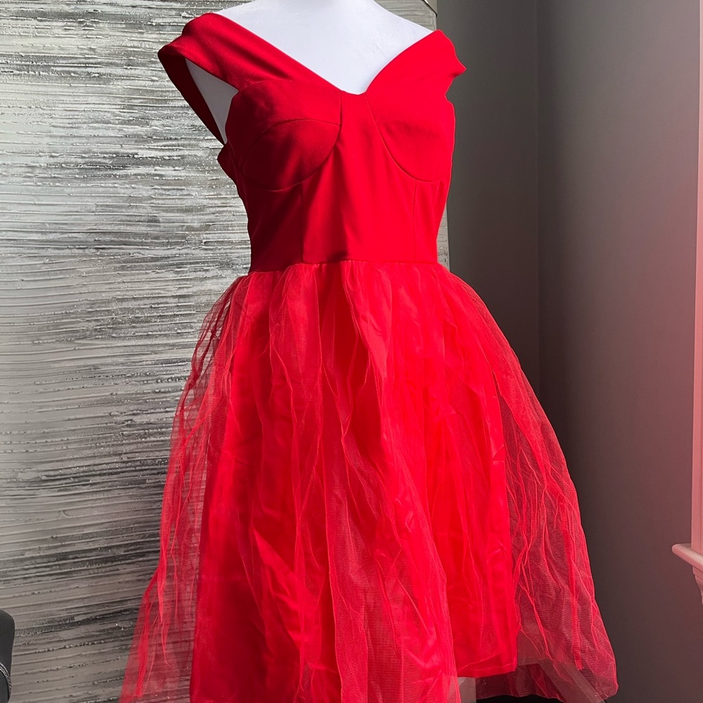 Elegant Off Shoulder Binding Layered Mesh Cocktail Dress